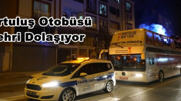 Kurtuluş Otobüsü Şehri Dolaşıyor.