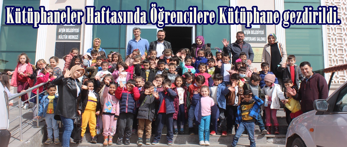 Kütüphaneler Haftasında Öğrencilere Kütüphane gezdirildi.