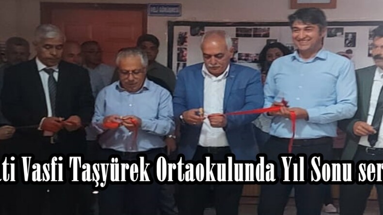 Hayati Vasfi Taşyürek Ortaokulunda Yıl Sonu sergisi.
