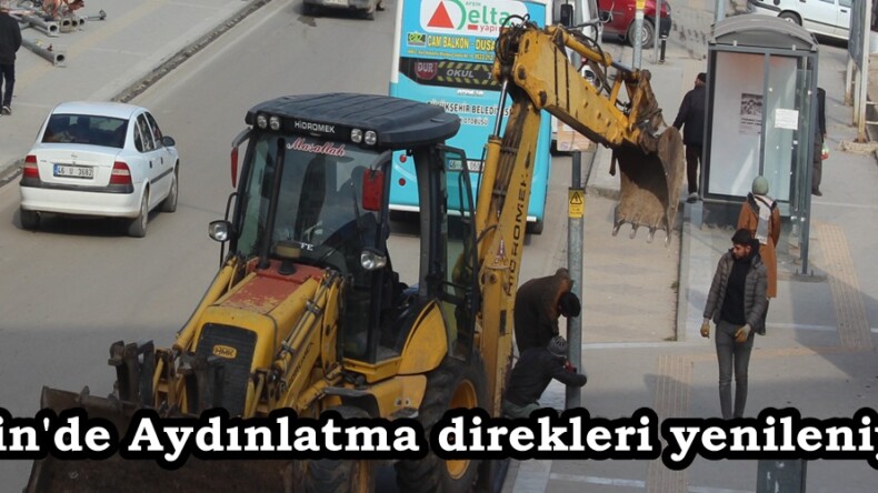 Afşin’de Aydınlatma direkleri yenileniyor.