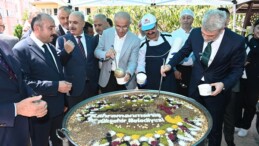 Büyükşehir’den 7 Bin Kişiye Aşure İkramı.