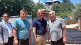 Beyceğiz Mahallesi Muhtarı Şeref Erzurumlu’dan Asfalt Teşekkürü.
