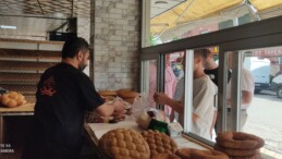 Afşin Ekmek’ten Geleneksel Aşure dağıtımı.