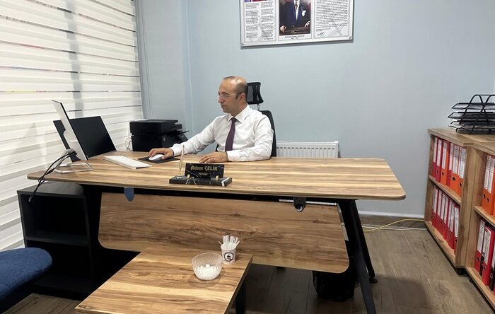 Özel Karaoğlan Koleji İlk ve Ortaokul Müdürlüğüne Adem Çelik atandı.