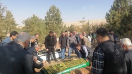 Afşin’in en renkli Muhtarı Ekrem Köş son yolculuğuna uğurlandı.