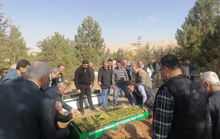 Afşin’in en renkli Muhtarı Ekrem Köş son yolculuğuna uğurlandı.