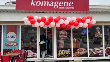Afşin Komagene’de Ayın 15’i Yüzde 50 Ekstra Çiğköfte yeme günü!