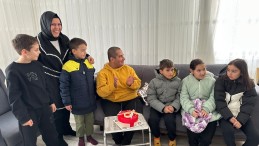 Mavi Kapak Toplayan TEAŞ İstiklal Öğrencileri Eray Abilerine Tekerlekli Sandalye aldılar.