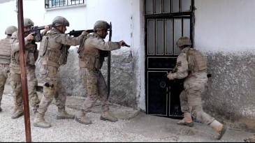 Afşin’de Jandarma tarafından yapılan Uyuşturucu Operasyonunda 34 kişi tutuklandı.