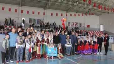 Afşin Halk Oyunları ekibi Takım halinde Şampiyon oldular.