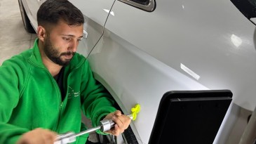 Afşin’de İSCAR Boyasız Onarım Merkezi açıldı.