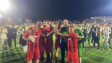 Kaymakamlık Futbol Turnuvası Kupası Tadım Döner’in.