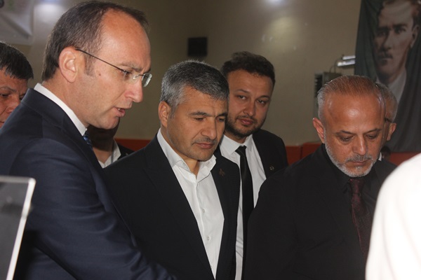 Afşin Fen Lisesinde TÜBİTAK Bilim Fuarı açıldı.