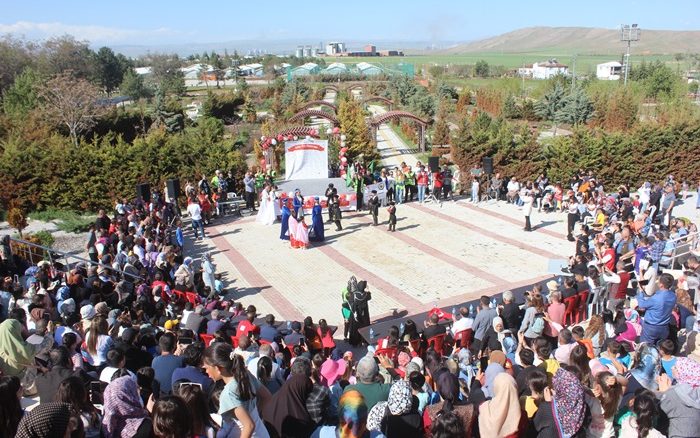 Afşin’de 2025 Aile Yılı etkinlikleri coşkuyla gerçekleştirildi.