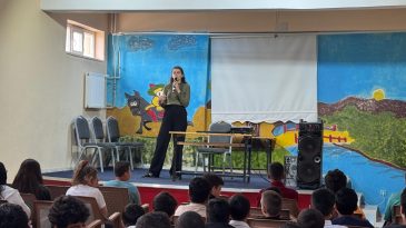 Afşin’de Öğrencilere yönelik Bağımlılıkla Mücadele ve Akran Zorbalığı Konferansı düzenlendi.