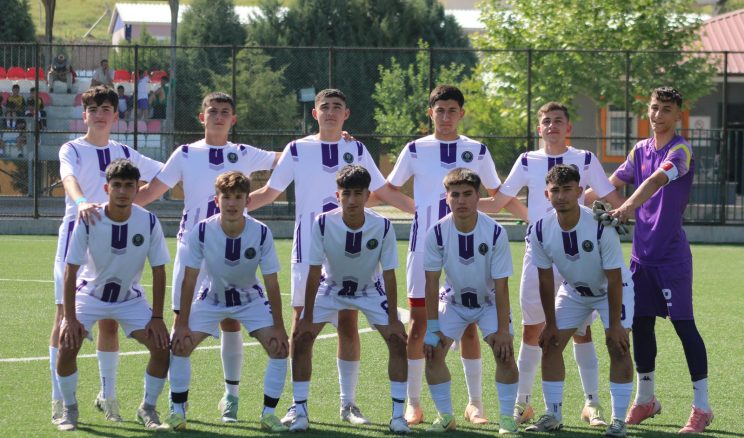 Afşin Belediye Spor, U17 Maç sezonunu İkincilikle kapattı.