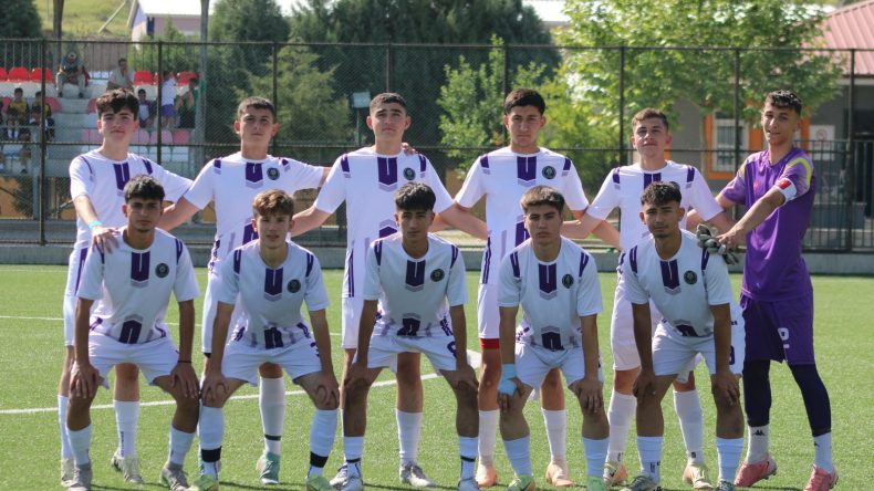 Afşin Belediye Spor, U17 Maç sezonunu İkincilikle kapattı.