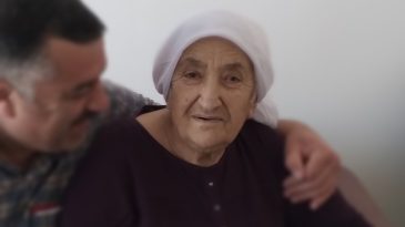 Hakikat Kanat vefat etti.