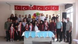 Özel Öğrencilerde mezuniyet coşkusu.