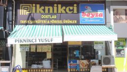 Afşin’de Piknikçi  Dostlar, Yiğit Kalkan ile hizmet vermeye devam ediyor.