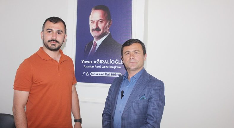 Merkez Yayın Grubundan Anahtar Parti’ye hayırlı olsun ziyareti.