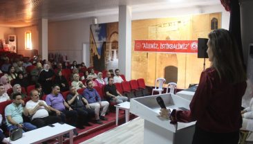 Teknoloji Çağında Büyümek Çocuk Aile ve Dil Gelişimi Programı Afşin’de büyük ilgi gördü.