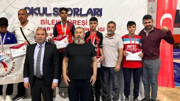 Afşinli Öğrenci Bilek Güreşinde dördüncü oldu.