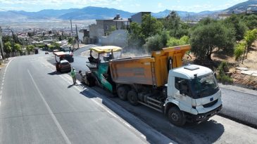 Büyükşehir, Büğlek Caddesine Bağlanan Yolda Yenileme Çalışmasını Sürdürüyor.