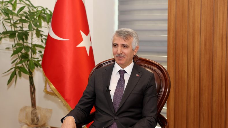 Vali Mükerrem Ünlüer’in 15 Temmuz Demokrasi ve Millî Birlik Günü Mesajı.