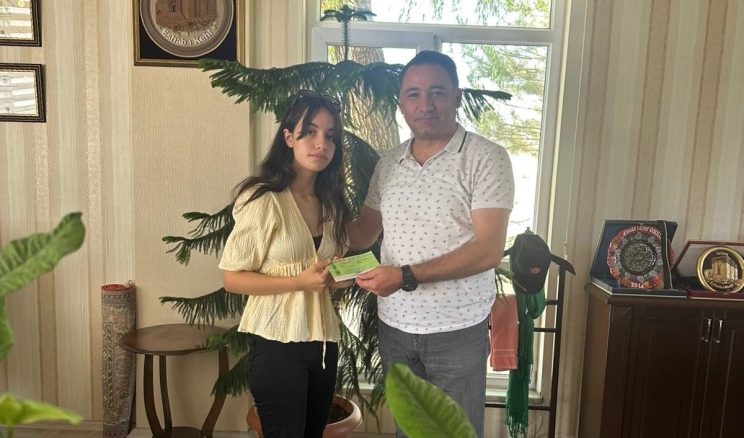 Eğitim dostu İşadamı Hamit Bülent Eken’den LGS Şampiyonuna Eğitim Desteği.