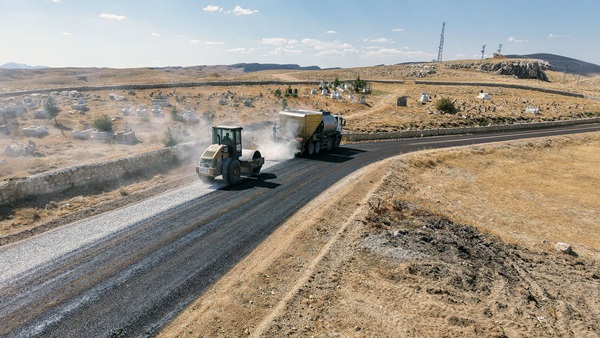 Afşin Oğlakkaya’nın Yolu Büyükşehir’le Yenilendi.