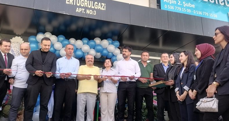 MT Gelecek Sigorta son günlerin en görkemli açılışı ile hizmet vermeye başladı.