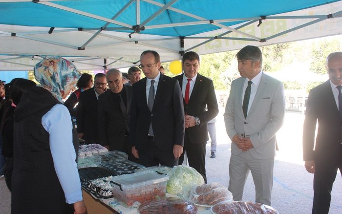 Afşin Aşık Mahzuni Şerif Ortaokulundan Gıda Kermesi.