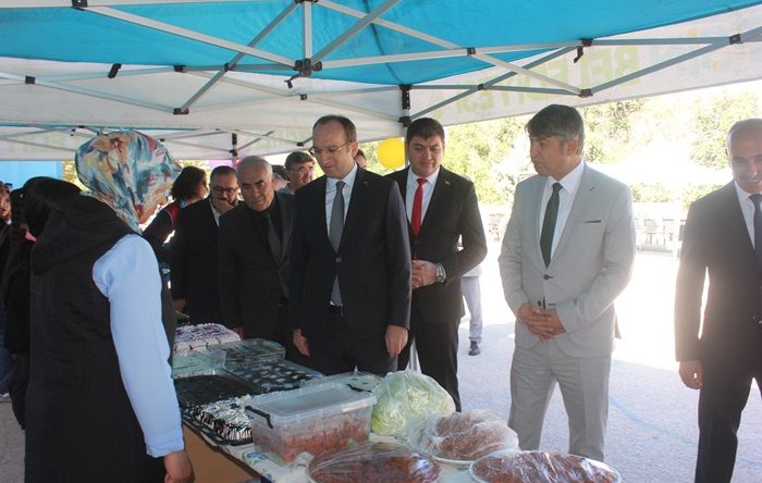 Afşin Aşık Mahzuni Şerif Ortaokulundan Gıda Kermesi.