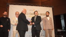 Kahramanmaraş Ahilik Haftası Programında İş Dünyasının Yıldızlar geçidi yaşandı.