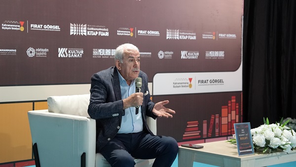 Mehmet Ali Bulut, Kitap Fuarı’nda “Modern Çağ ve İnanç” Konusunu Ele Aldı.