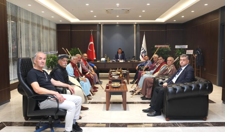 Eshab-ı Kehf Gönül Elçilerinden Kahramanmaraş Ticaret ve Sanayi Odasına ziyaret.