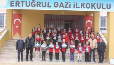 Ertuğrulgazi İlkokulu Öğrencilerinden duyarlı davranış!
