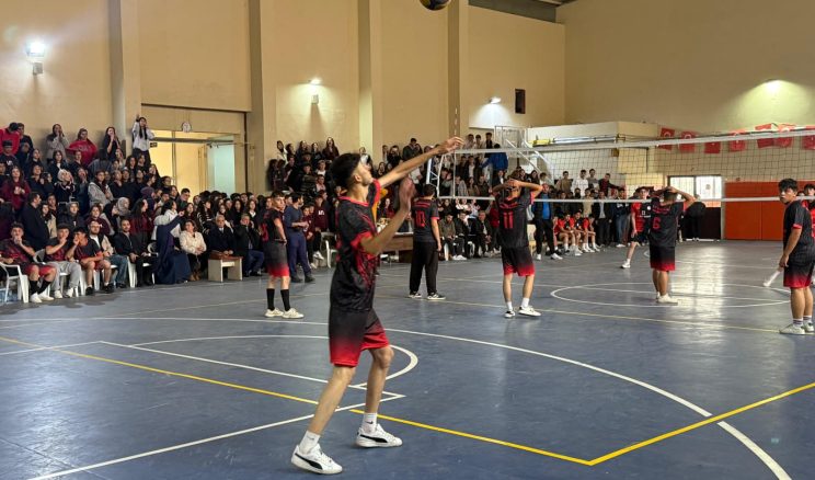 Afşin Voleybol Turnuvasında Kupalar sahiplerini buldu.