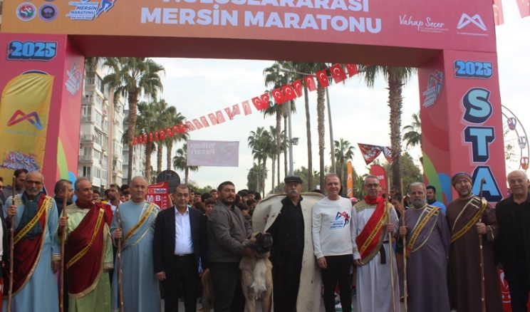Afşin’de bulunan Ashab-ı Kehf Külliyesi Mersin Yarı Maratonunda tanıtıldı.