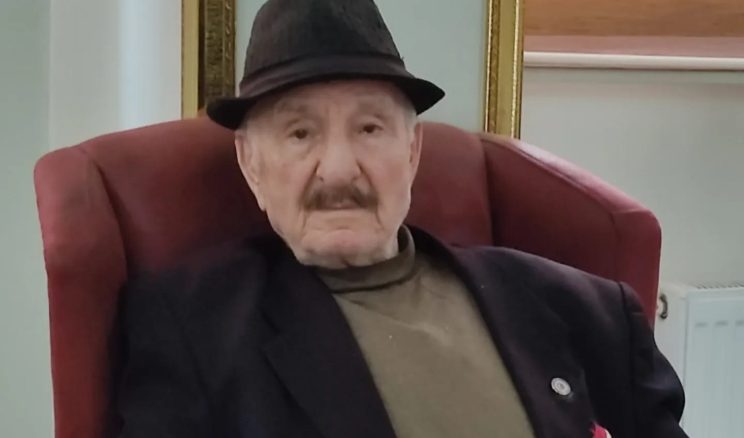 Afşin bir Efsanesini daha kaybetti. Belediye Başkanlarımızdan Doğan Bozkurt vefat etti.