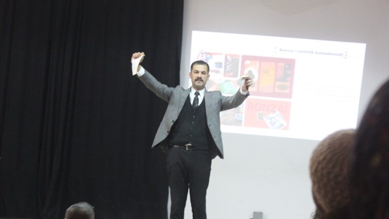 Afşin’de Bağımlılıkla Mücadele semineri verildi.