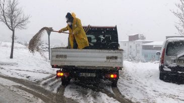Onikişubat Belediyesi karla mücadelede tam teyakkuzda.