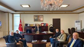 Yarpuz Edebiyat Dergisi Yayın Kurulu Üyelerinden Kaymakam Sarıdoğan’a ziyaret.