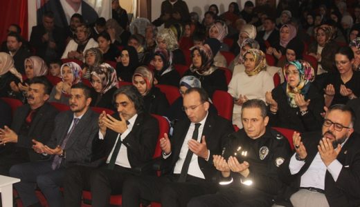 “Gençlerin Mutlu Gelecek Planı” Konferansı Prof. Dr. Halis Aydemir’in katılımıyla gerçekleşti.