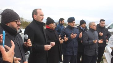 6 Şubat Şehitleri Afşin’de Fırtınaya rağmen gözyaşlarıyla anıldı.