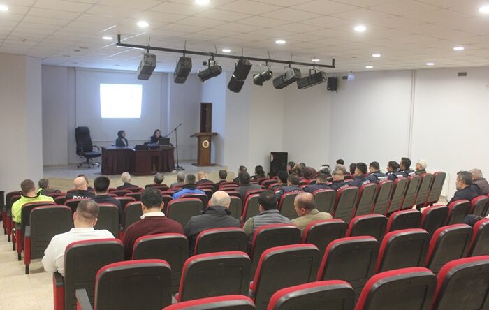 Afşin’de Dünya Sigarayı Bırakma Günü Konferansı düzenlendi.