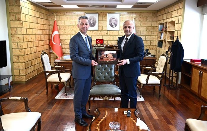 Afşin Belediye Başkanı Koray Kıraç, KSÜ Rektörü Prof. Dr. İbrahim Taner Okumuş’u Ziyaret Etti