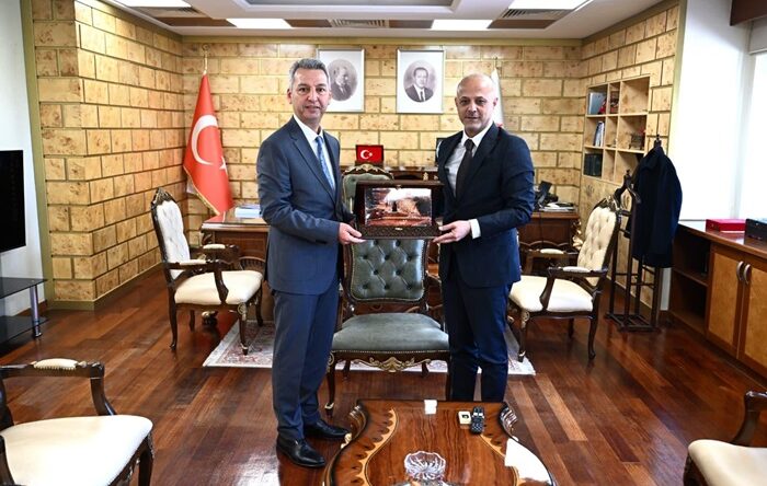 Afşin Belediye Başkanı Koray Kıraç, KSÜ Rektörü Prof. Dr. İbrahim Taner Okumuş’u Ziyaret Etti