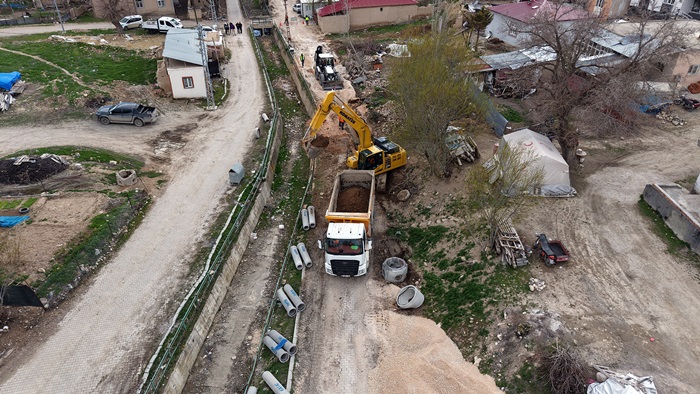 Afşin ve Elbistan’da Köy Evleri Yeni Altyapı Hatlarına Kavuşuyor.